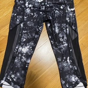 lululemon capris with mesh panels